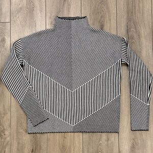 Cynthia Rowley Slimming Black/White Mock Turtleneck Stretch Sweater - XS
